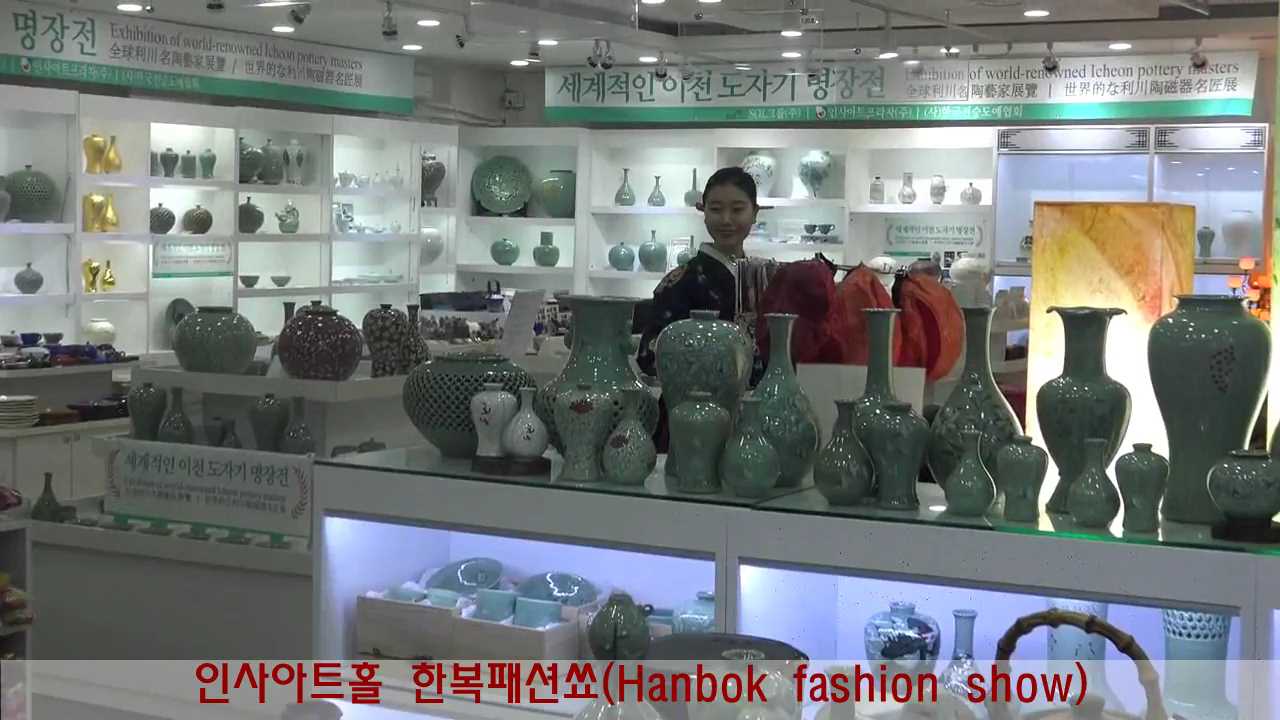 Hanbok fashion show(한류 생동단을 달다 한빛단 1층매장).mp4_000010666.jpg